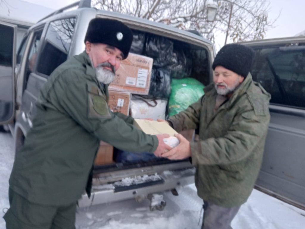 Казаки из г. Ипатово доставили гуманитарную помощь в ЛНР - Терское Казачье  Войско. Официальный сайт